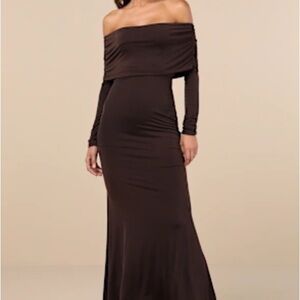 Effortlessly Stunning Dark Brown Off-the-Shoulder Maxi Dress